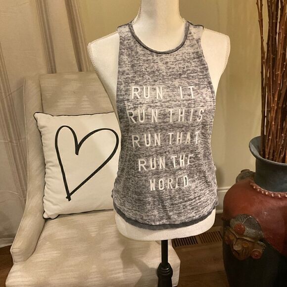 Forever 21 workout top 🤍 - Picture 1 of 4